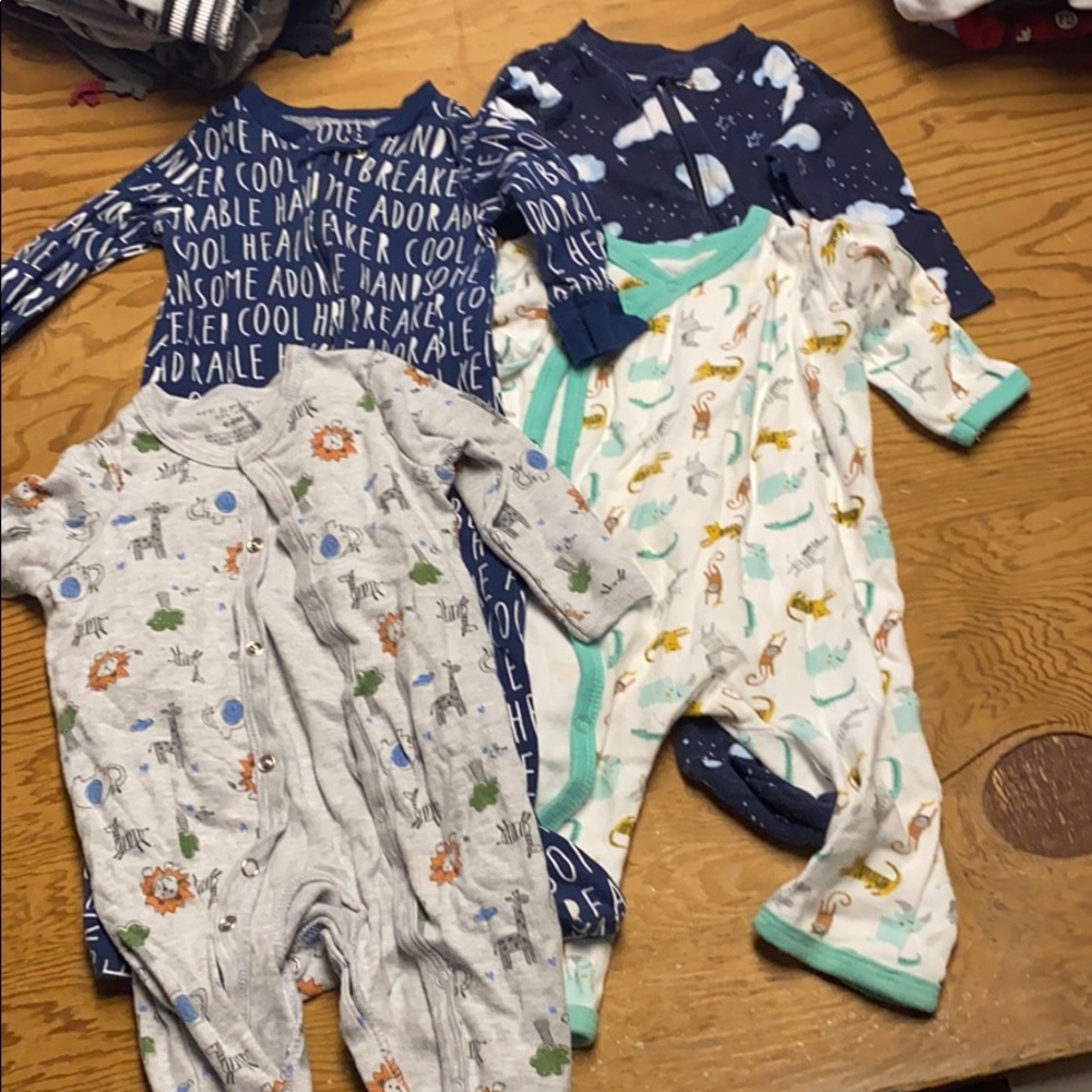 4 long sleeve pjs 9months